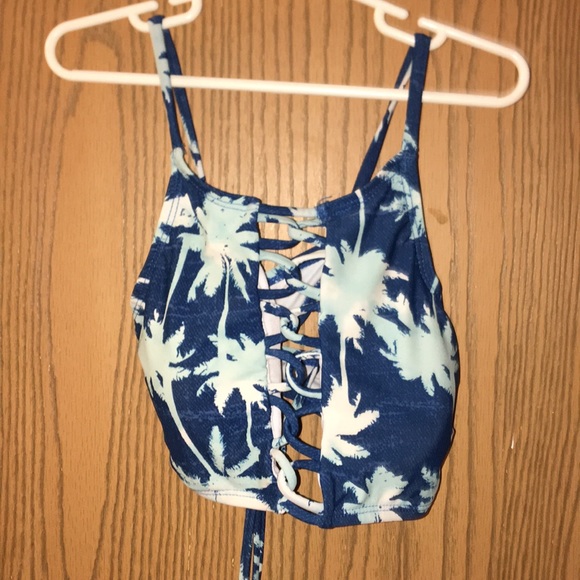 Woman’s Bathing suit top - Picture 1 of 4